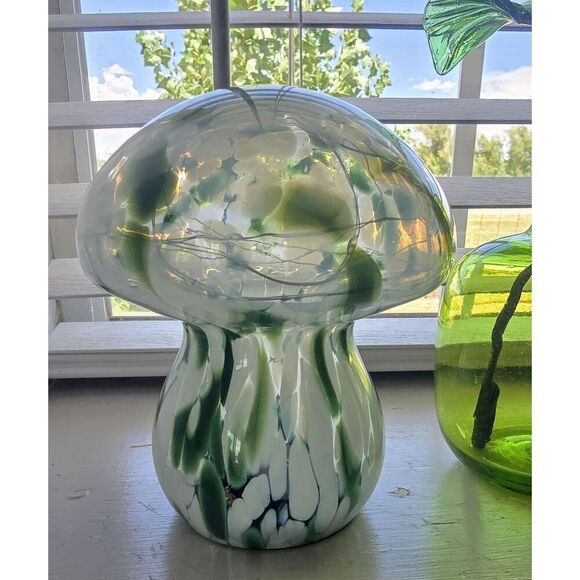 Glass Mushroom LED Light Home Decor. Fairy Lamp Green - Picture 1 of 13